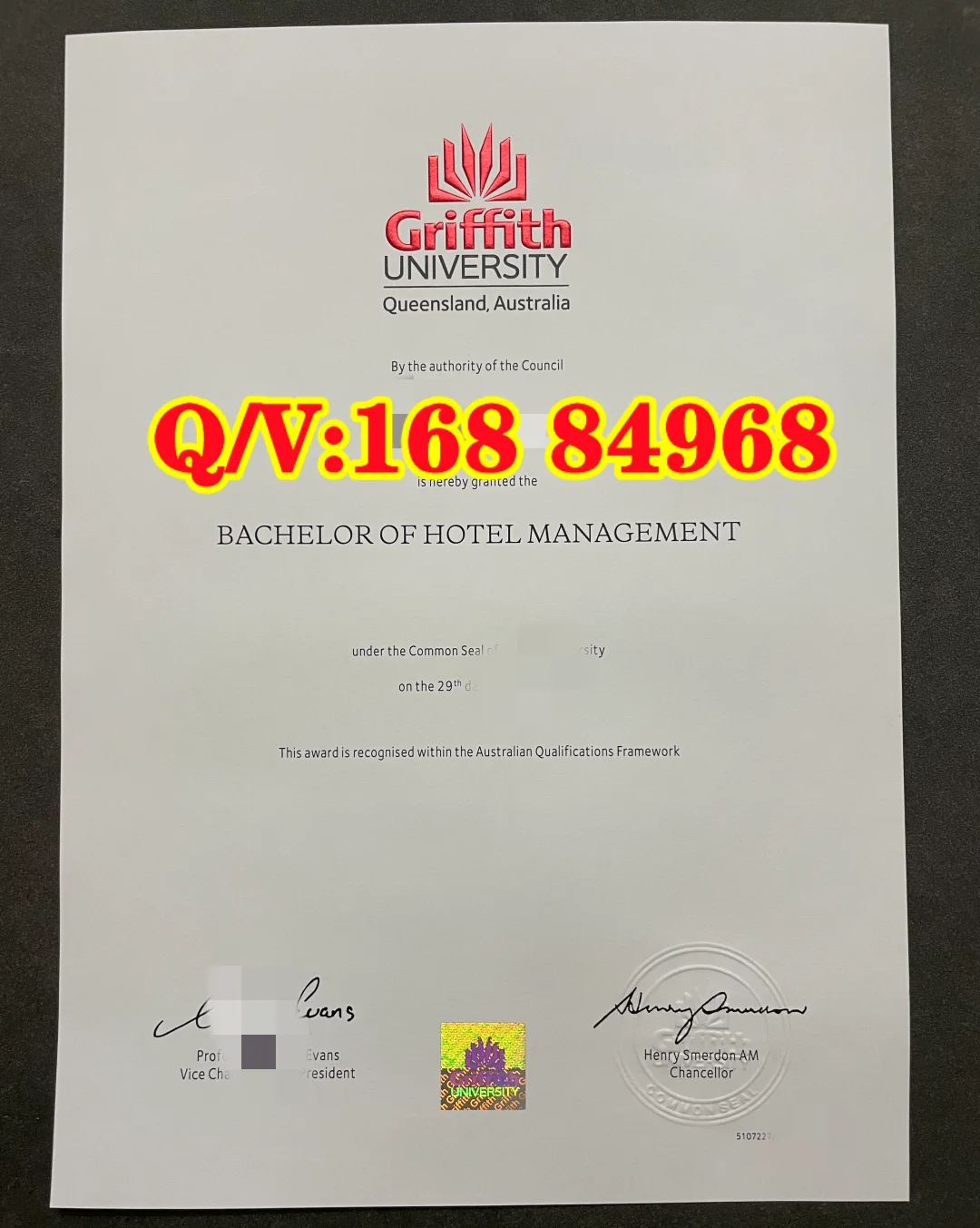 格里菲斯大学毕业证,Griffith University Bachelor of Hotel Management 酒店管理学士毕业证样例,澳洲格里菲斯大学酒店管理本科证书,格里菲斯大学 Testamur 原版毕业证,澳洲昆士兰格里菲斯大学 2023 年毕业证,澳洲酒店管理本科毕业证,格里菲斯大学全息防伪毕业证,Griffith University official testamur sample,澳洲 AQF7 级酒店管理本科学位证,格里菲斯大学留服认证毕业证,澳洲旅游酒店管理专业本科证书,Griffith 酒店管理学士文书样图,澳洲格里菲斯大学本科毕业证样图