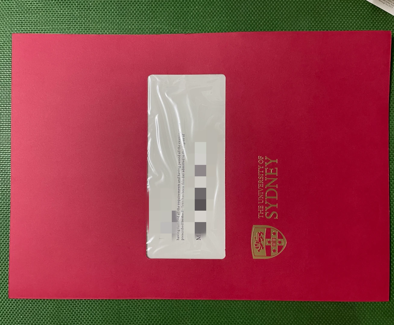 悉尼大学毕业证外壳与封皮:关于“大红色folder”的说明与澄清